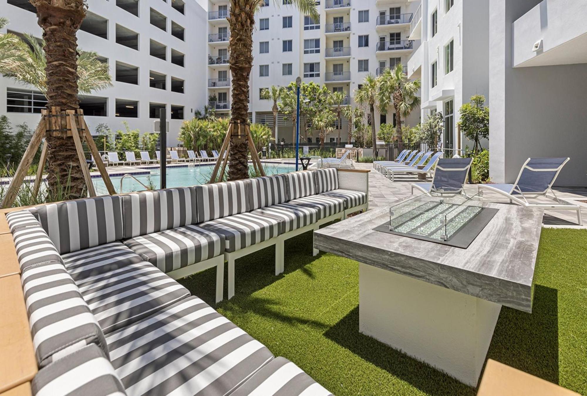 Tortoise One Apartments By Barsala West Palm Beach Buitenkant foto